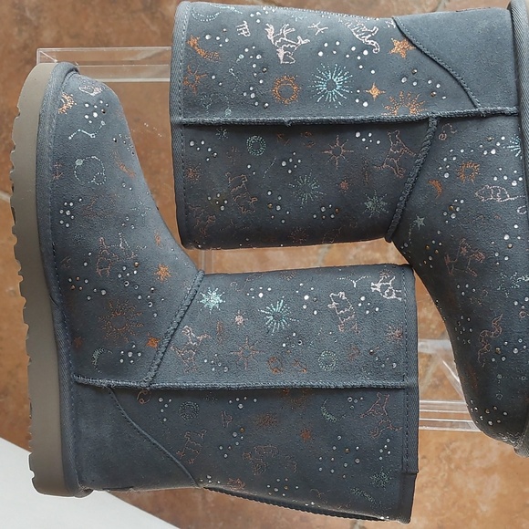 UGG boots - Picture 9 of 9